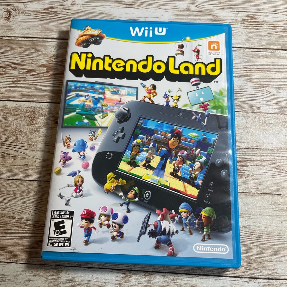 Nintendo Land (Nintendo Wii U, 2012) Complete With Manual